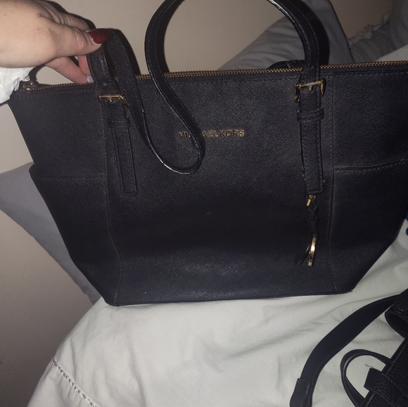 Black leather Michael Kors Pocketbook - Picture 6 of 6